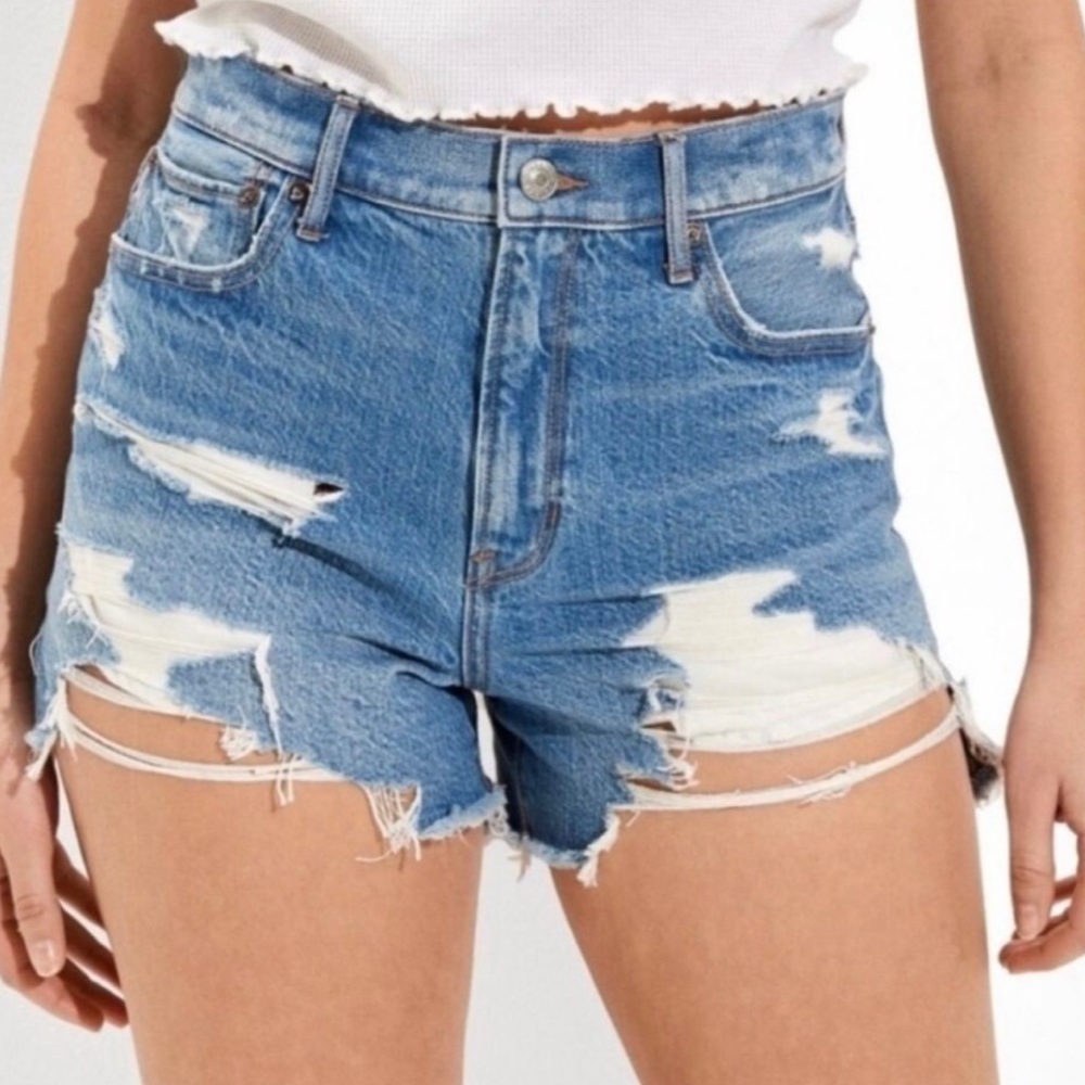 American Eagle Highest Rise 90s distressed boyfriend jean shorts 00